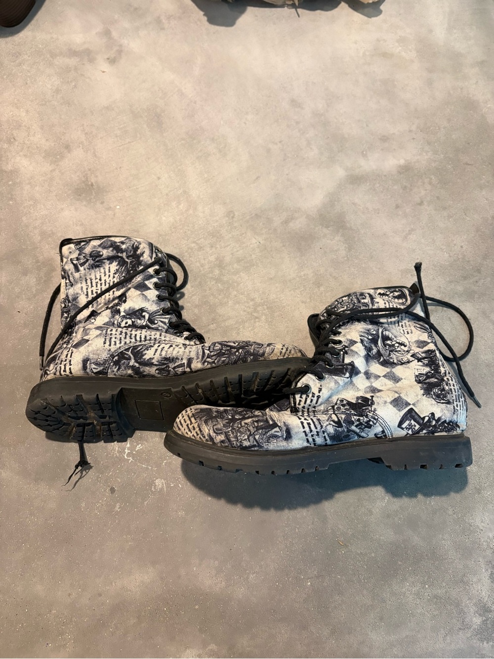 Alice and Wonderland Combat Boots 8W